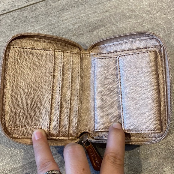 Michael Kors gold foil wallet - Picture 8 of 9